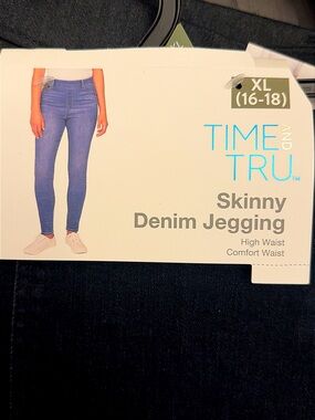 Time and Tru Dark Blue High-Rise Skinny Denim Jeggings